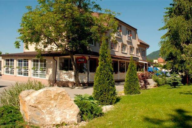 Penzion Bystrica Považská Bystrica Dış mekan fotoğraf